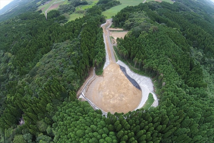 平成26年度肝属中部（二期）農業水利事業鹿屋ファームポンド敷地造成その他工事