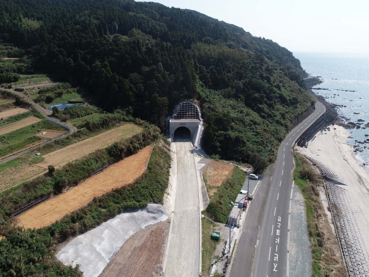 道路整備（交付金）工事（黎明トンネル）