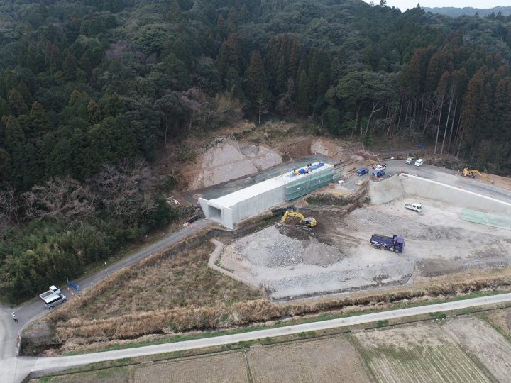 鹿児島３号川島渕地区函渠設置工事