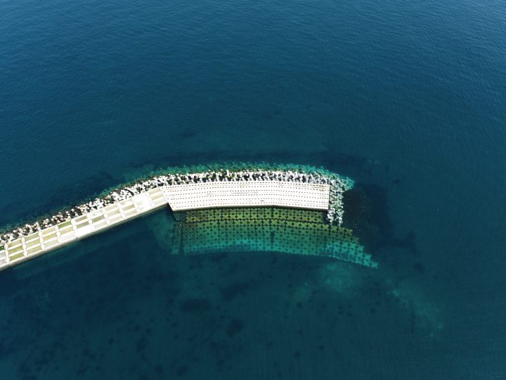令和３年度指宿港海岸（湯の浜地区）突堤（大山崎）築造工事