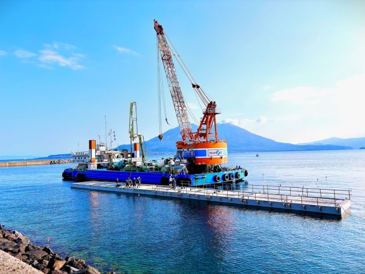 令和６年度鹿児島港（鴨池中央港区）臨港道路護岸築造工事（第４次）